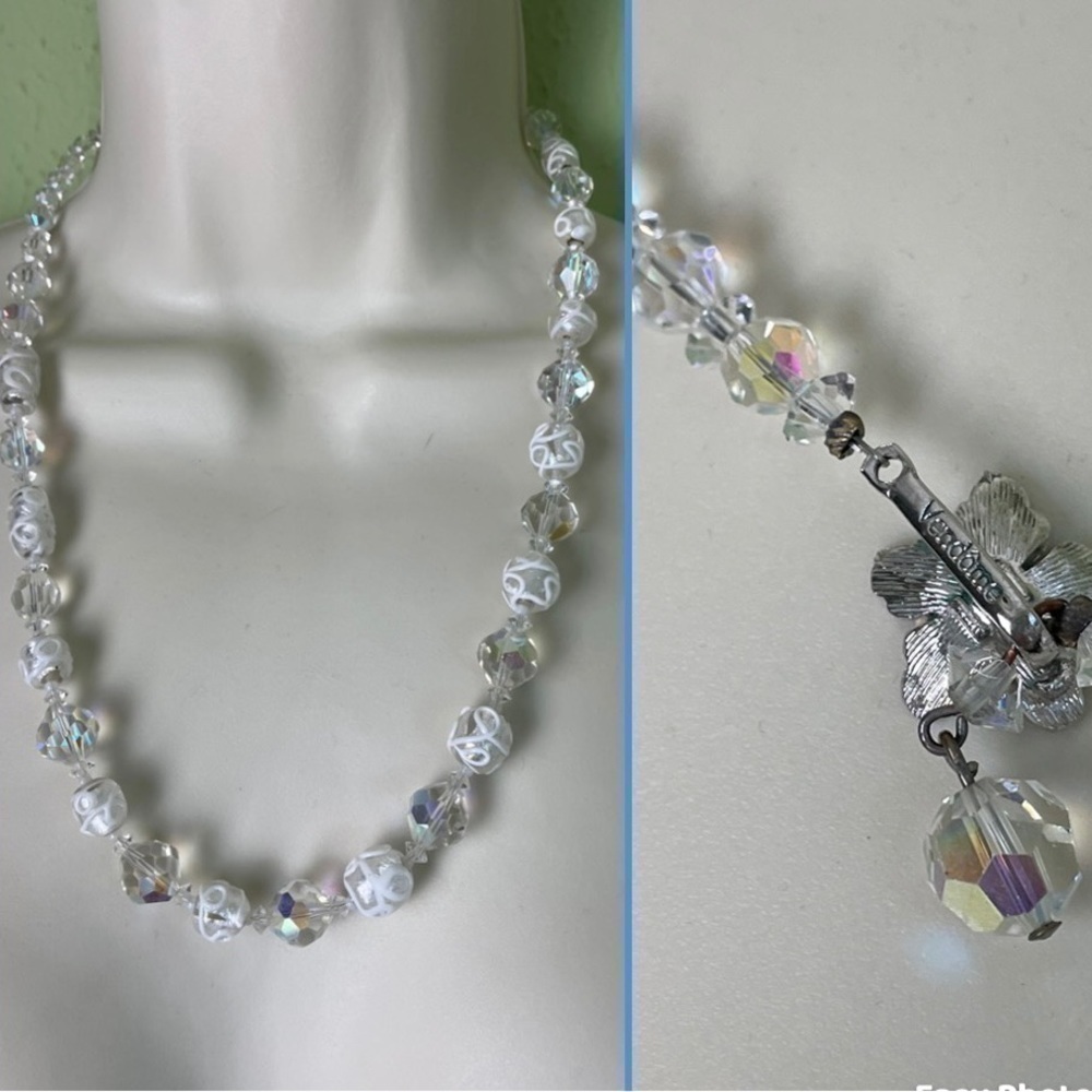 Vintage Vendome 50’s 60’s Iridescent Stamped Single Strand Necklace Luxury